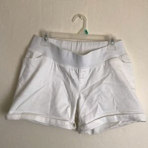 White Liz Lange maternity shorts stretch bellyband